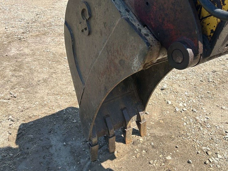 jd-410d-backhoe-image-20