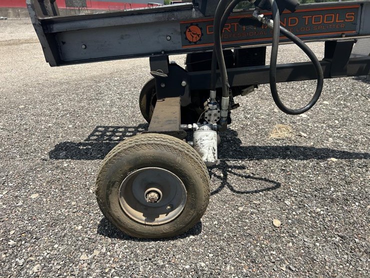 #71-•-dirty-hand-tools-28-ton-log-splitter-image-4