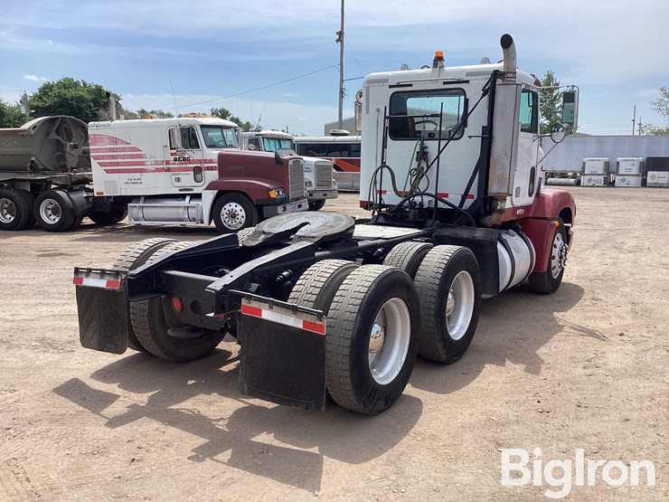 1999-freightliner-fld112-image-5