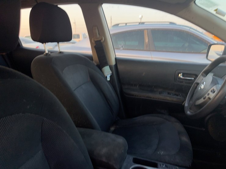 2014-nissan-rogue-image-34