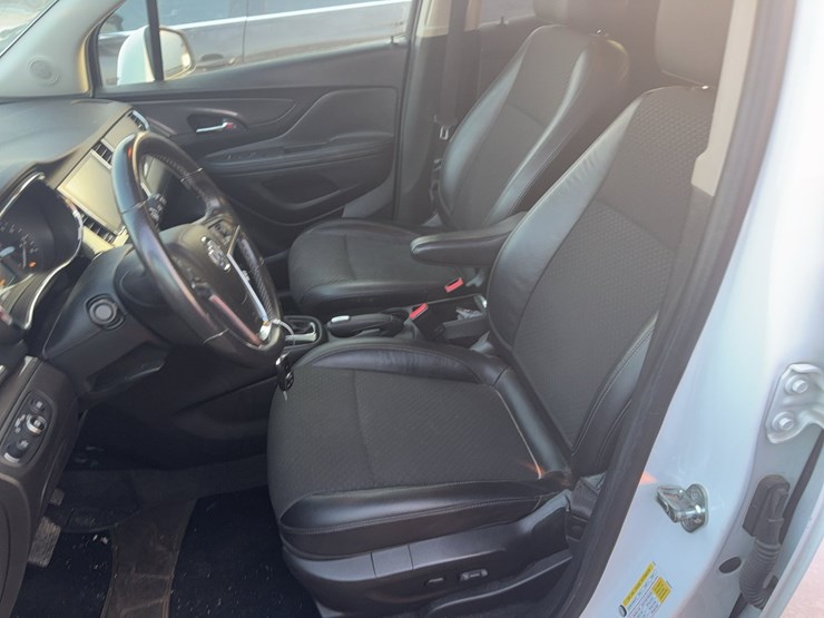 2017-buick-encore-image-24
