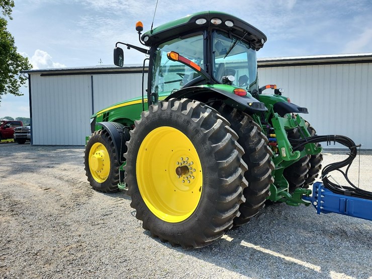 2013-john-deere-8235r-image-9