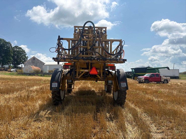 rogator-1254-sprayer-image-7