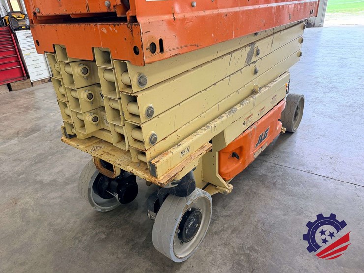 2017-jlg-2632es-image-28