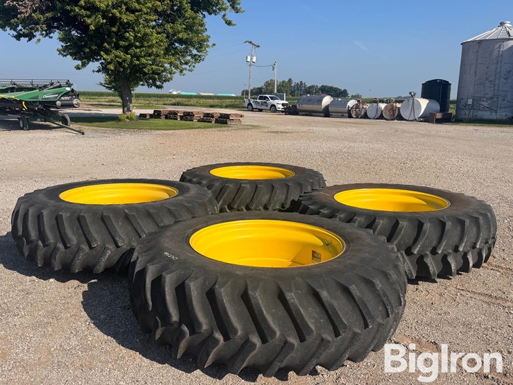 john-deere-2010-image-3