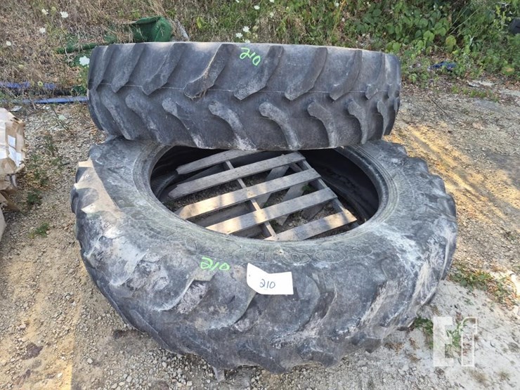 tractor-tires-image-1