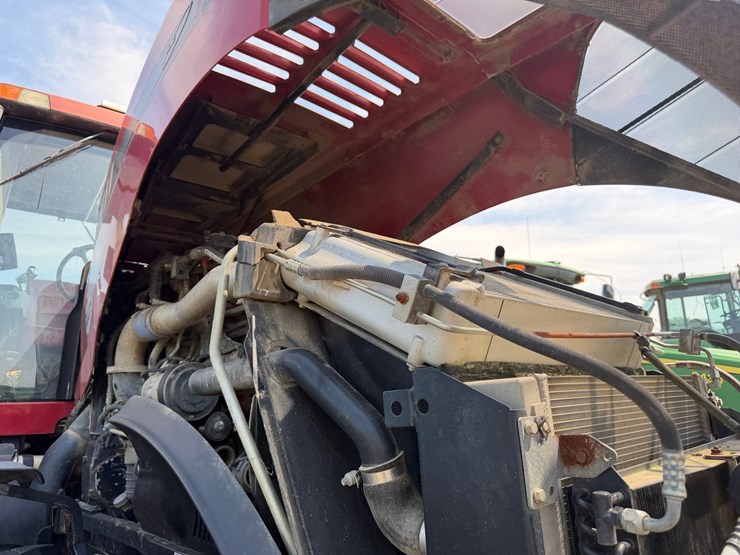 2014-case-ih-magnum-315-image-56