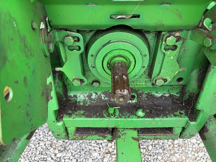 john-deere-3155-image-11