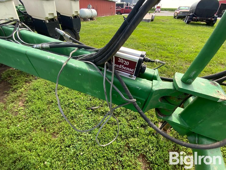 john-deere-7000-image-12