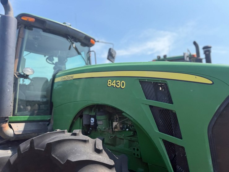 2007-john-deere-8430-image-40