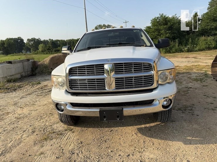 2005-dodge-ram-3500-image-2