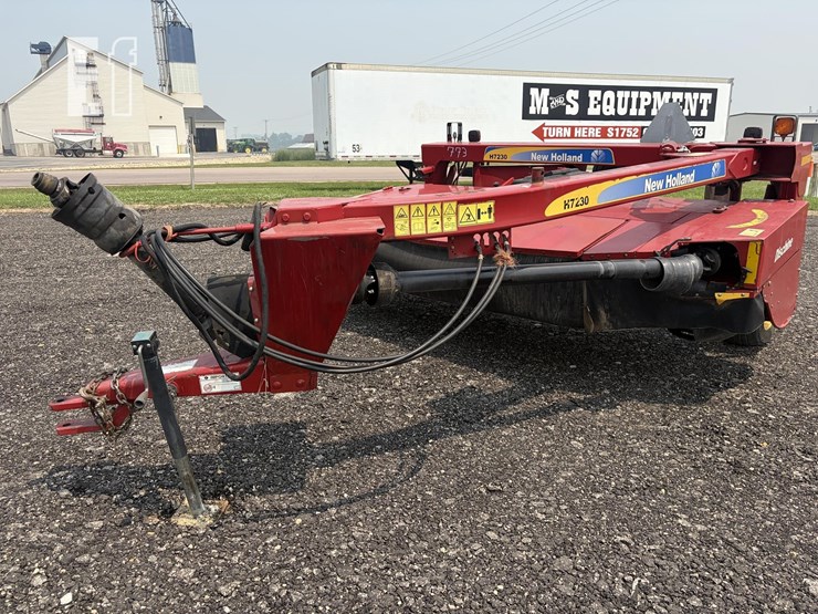 2016-new-holland-h7230-image-1