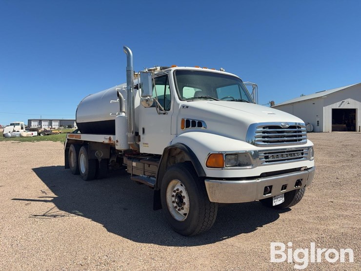 2003-sterling-m8500-image-3