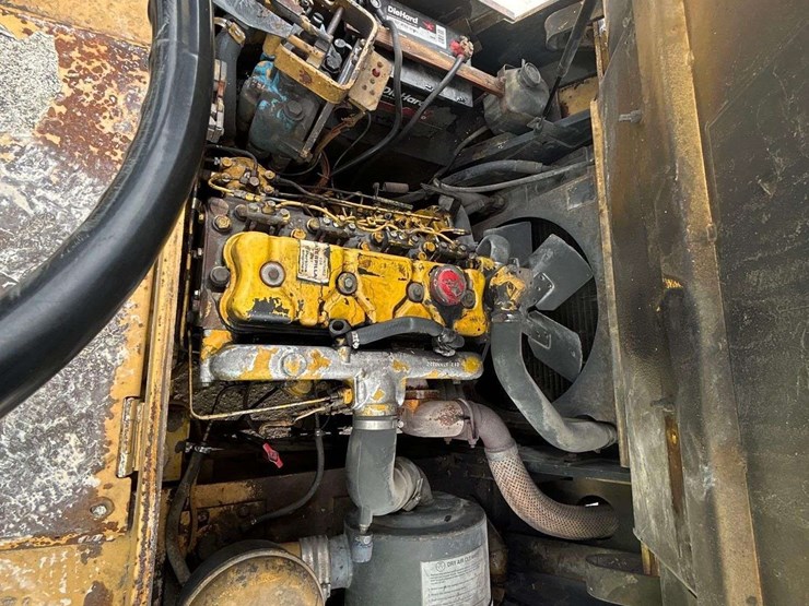 1992-caterpillar-vc110f-11,000lb-diesel-forklift-image-7