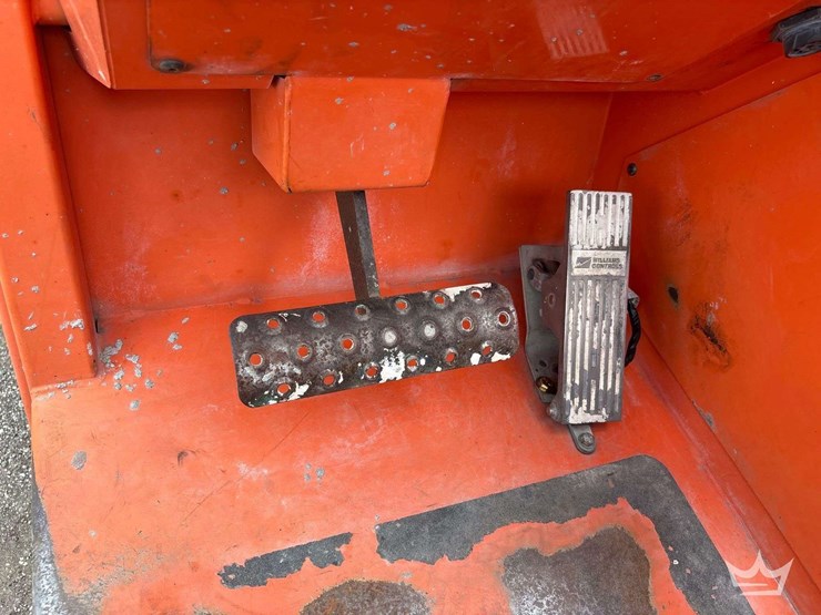 jlg-8042-image-25