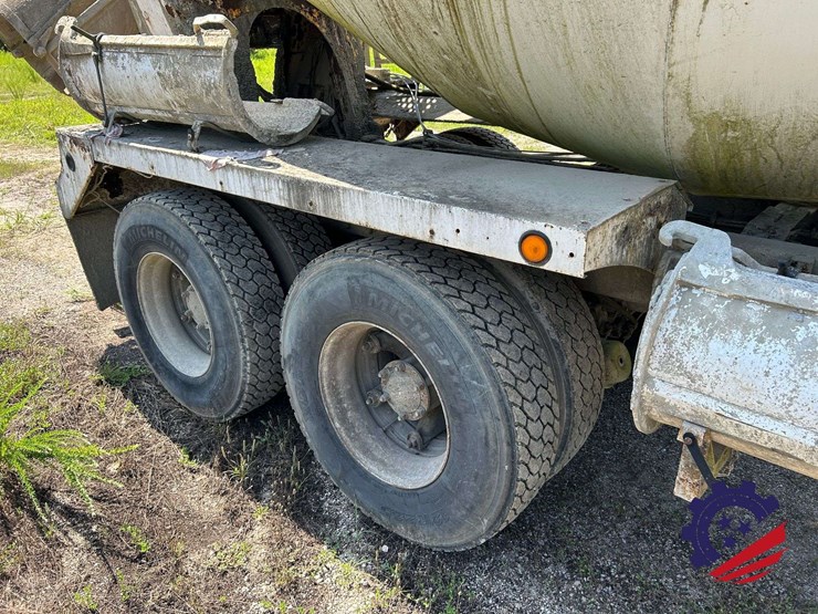 1997-mack-dm-concrete-mixer-truck-image-47