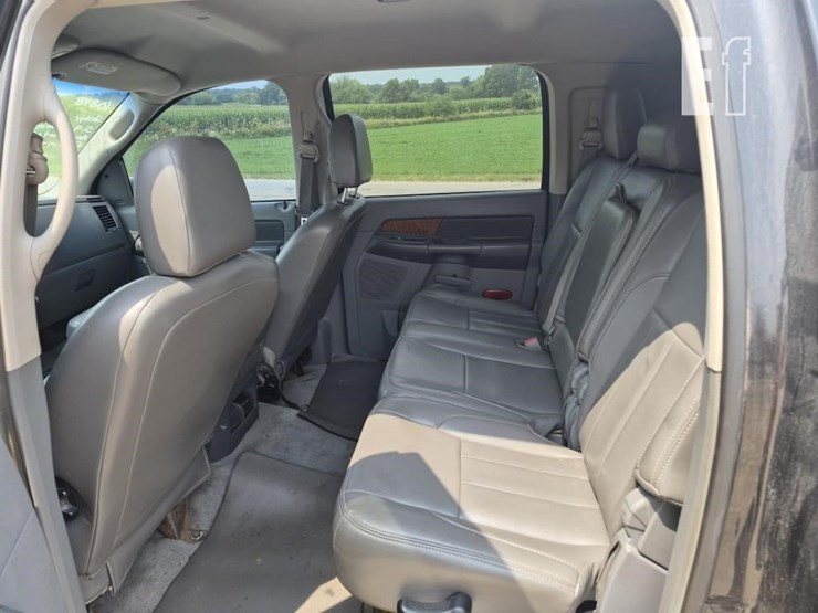 2006-dodge-ram-3500-image-14