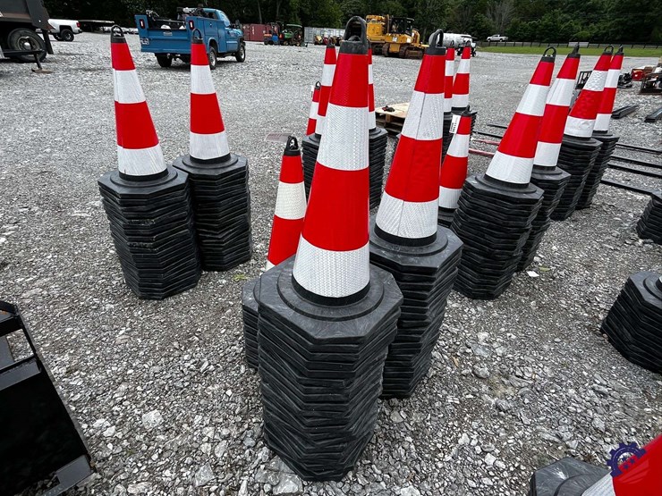 (50)-unused-2026-ce-irstc-safety-traffic-cones-image-4
