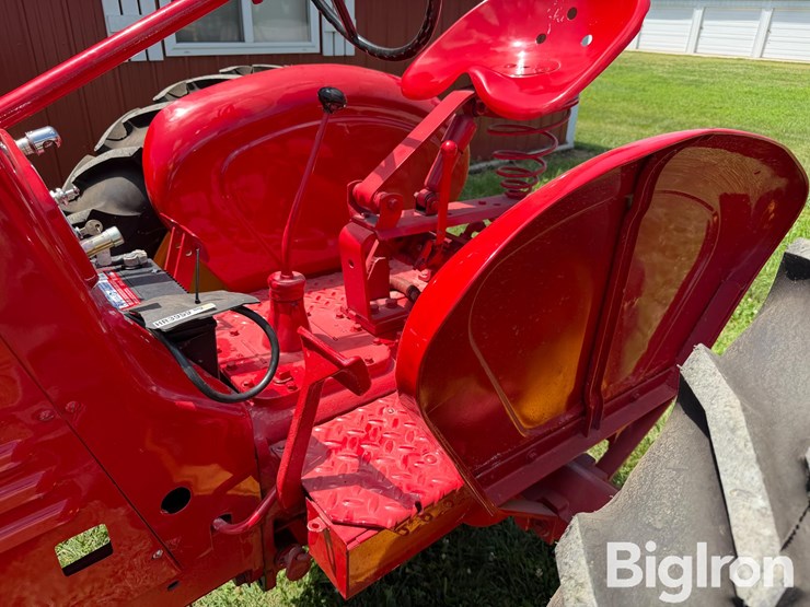 1950-massey-ferguson-22-image-14