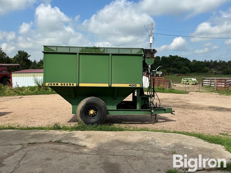 john-deere-400-image-4