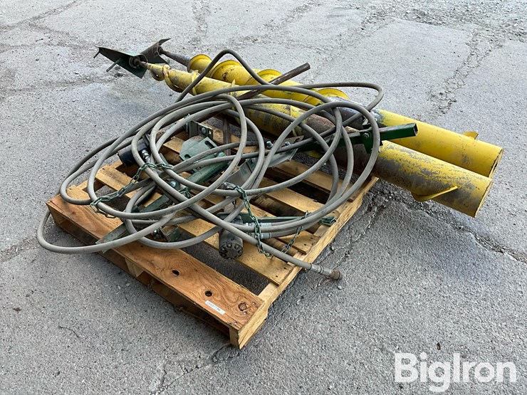 john-deere-608-image-1