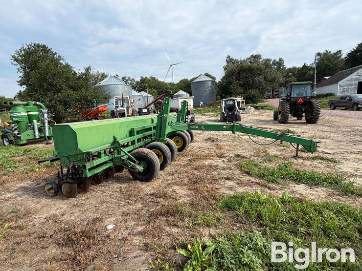 great-plains-20-drill-image-4