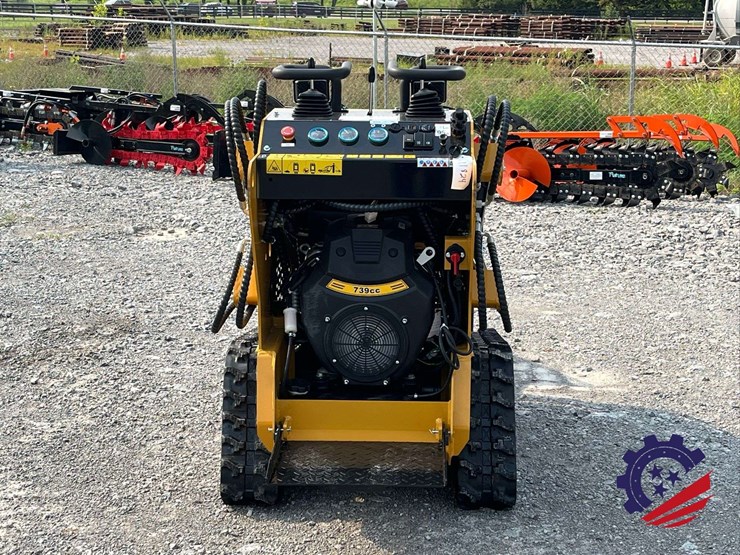 unused-2026-agt-mx-crt23-compact-track-loader-image-15