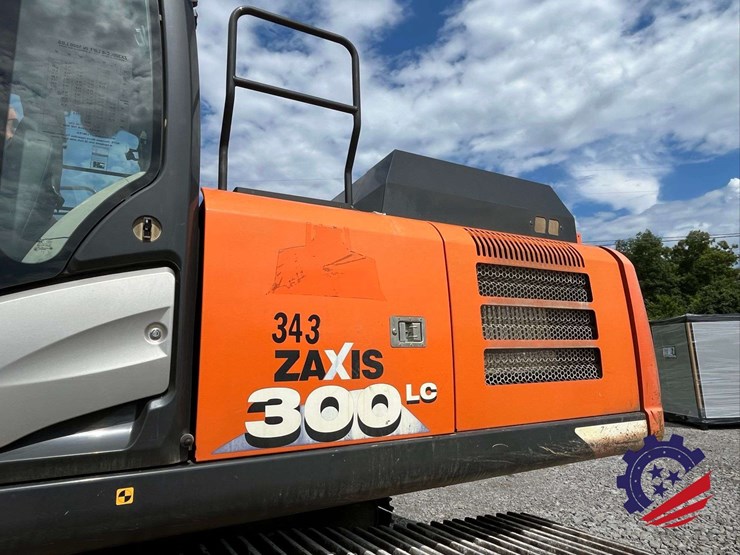2018-hitachi-zx300-lc-6n-image-50
