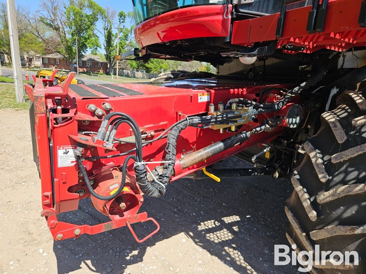 2007-case-ih-7010-image-10
