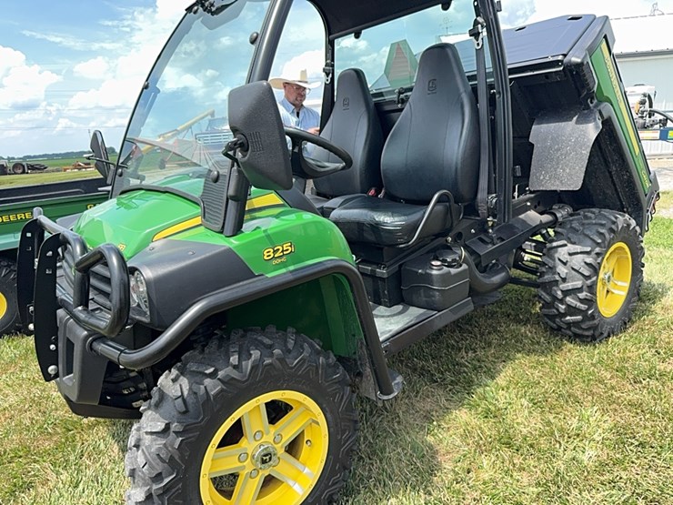2012-john-deere-gator-image-33