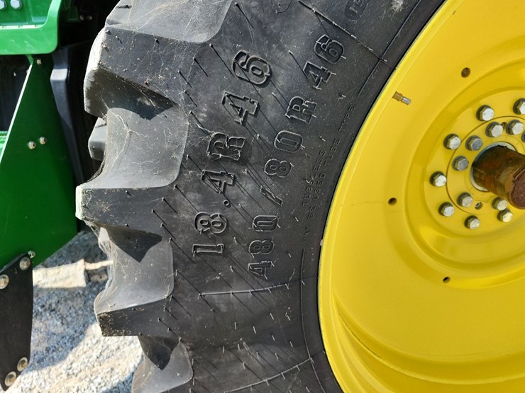 2013-john-deere-8235r-image-7