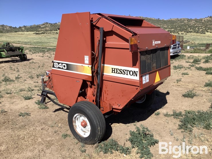 hesston-840-image-7