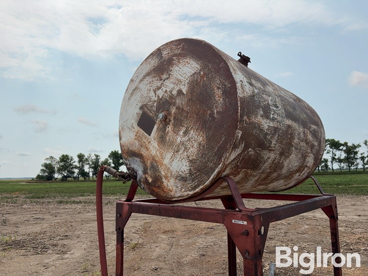 300-gal-fuel-barrel-on-stand-image-9
