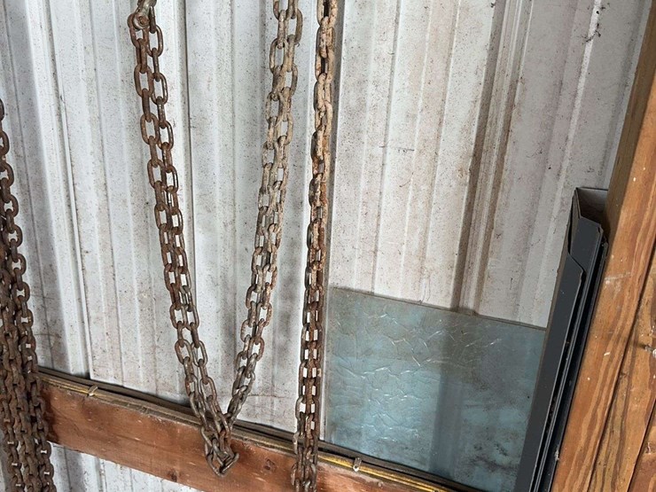 heavy-duty-forged-steel-utility-chain-with-hooks-image-2