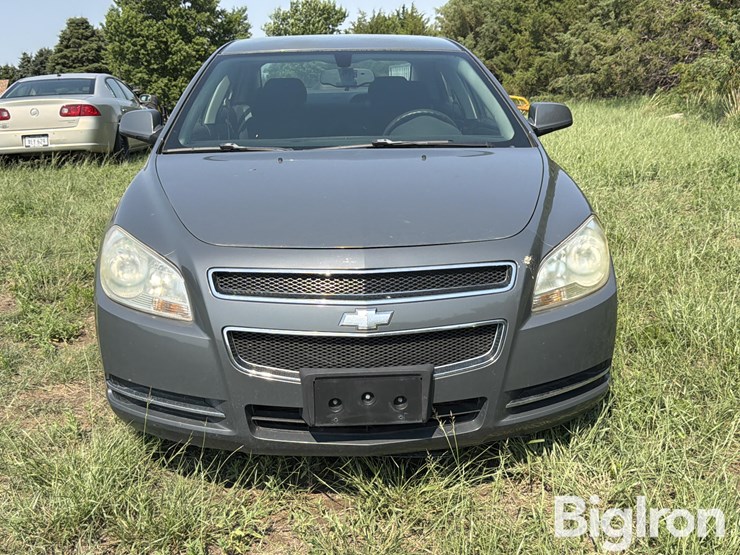 2008-chevrolet-malibu-lt-4-door-sedan-image-2