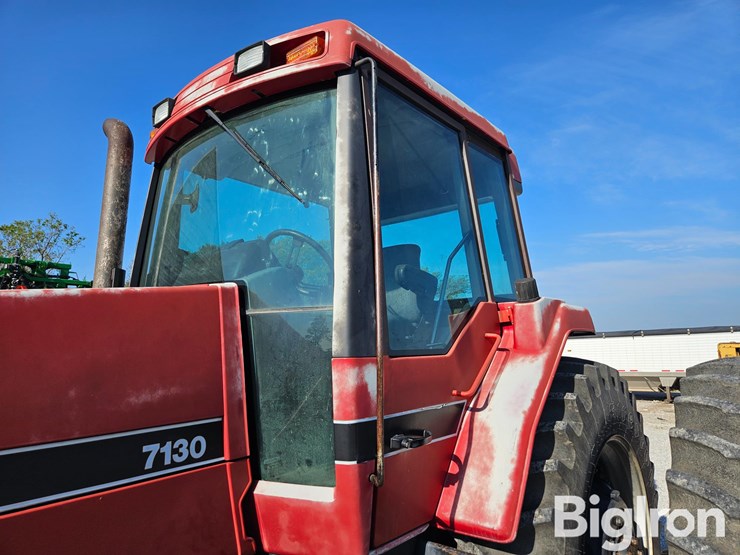 1990-case-ih-7130-image-11