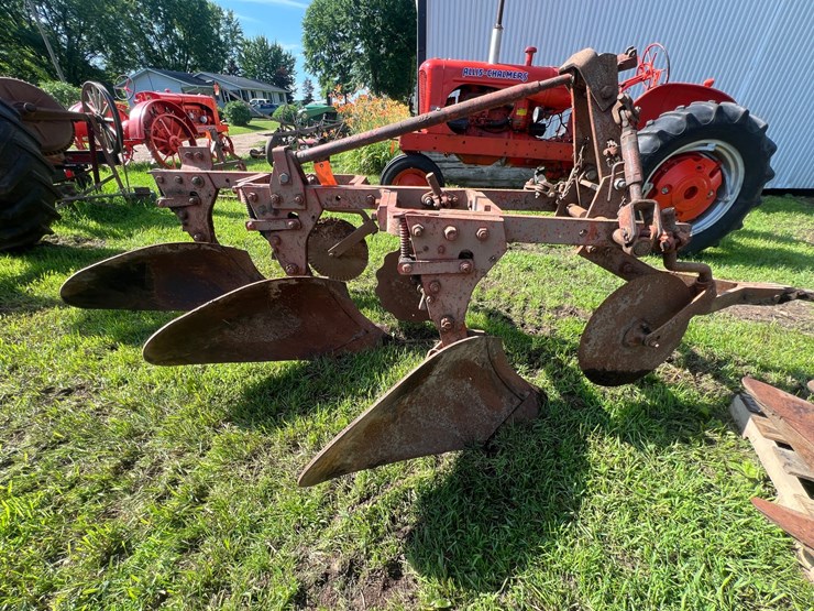 #9911-•-allis-chalmers-snap-coupler-3-bottom-plow-image-5