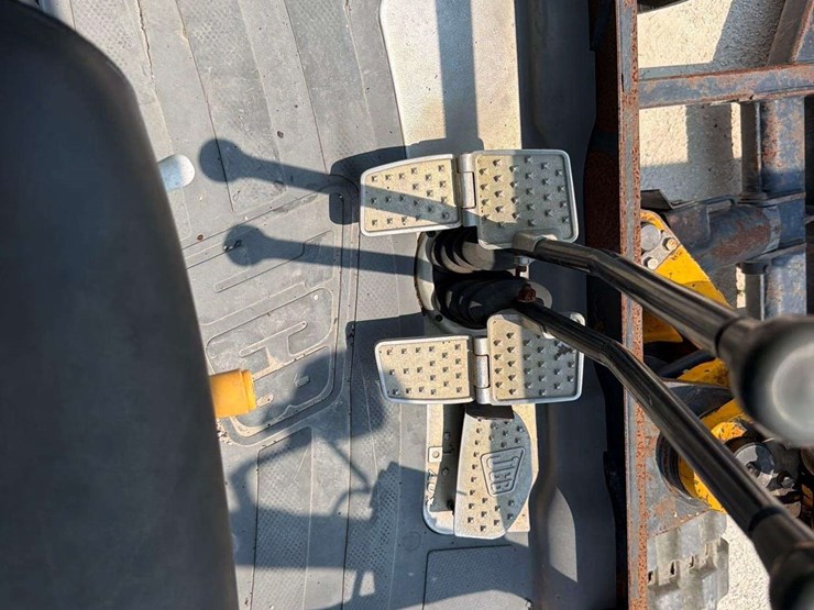 2019-jcb-8029cts-image-9
