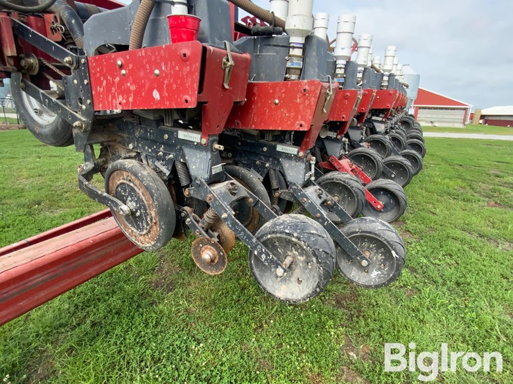 case-ih-1200-image-18