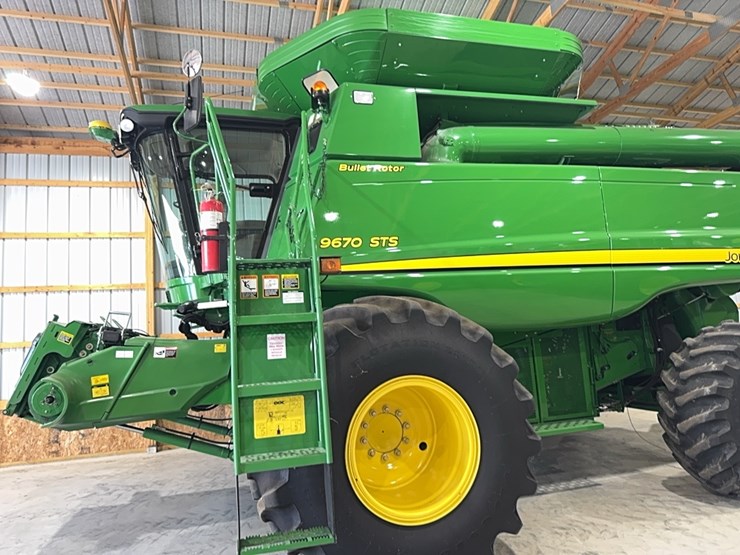 2010-john-deere-9670-sts-image-110