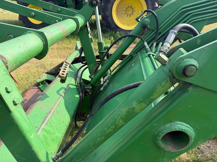 john-deere-158-image-14