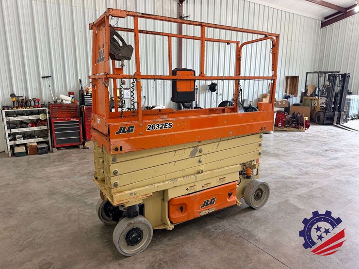 2017-jlg-2632es-image-1