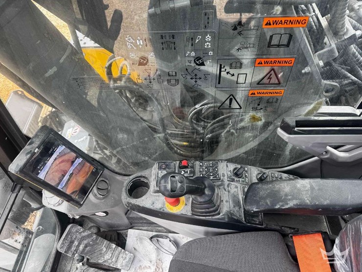 2025-volvo-ecr235e-tunnel-boom-hydraulic-excavator-image-18