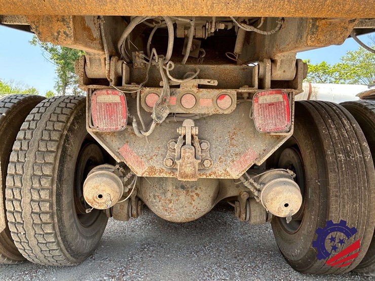 2008-international-5600-paystar-tri-axle-dump-truck-image-32