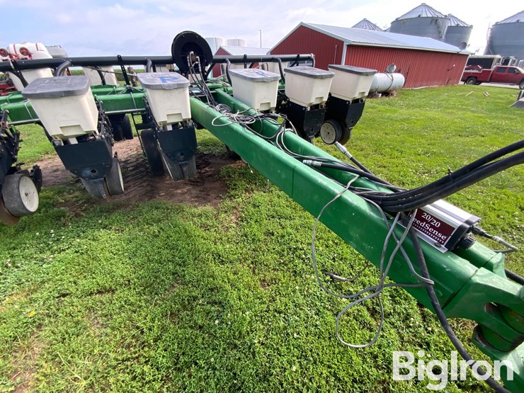 john-deere-7000-image-11