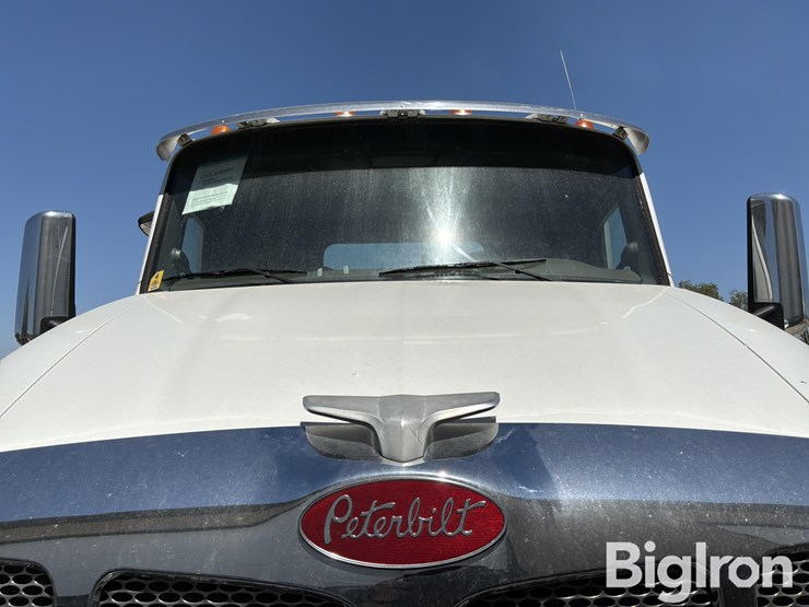 2015-peterbilt-579-image-15