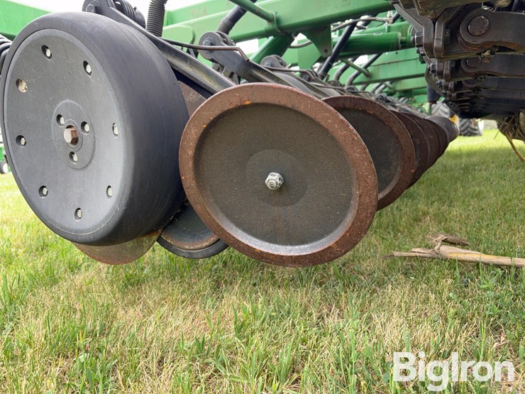 john-deere-1590-image-15