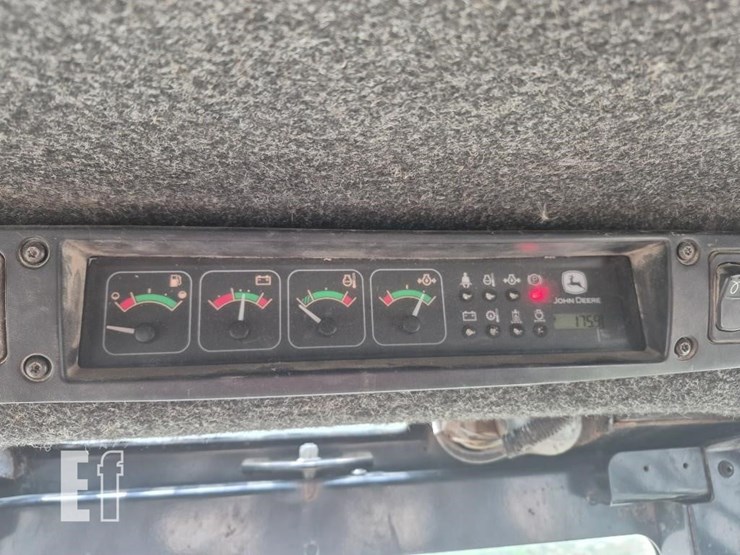 deere-240-image-15