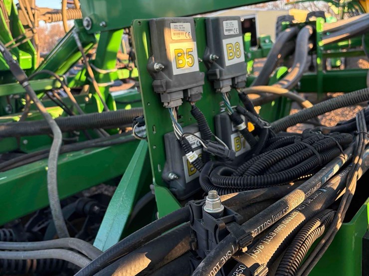 john-deere-1890-image-40