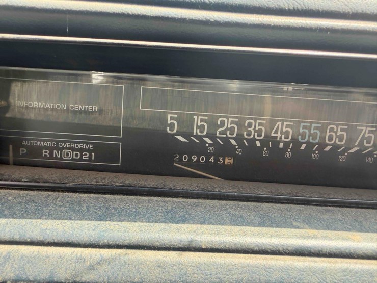 1988-buick-lesabre-custom-sedan-image-15